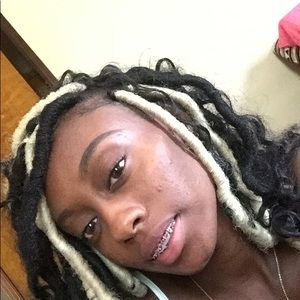 Meet your Posher, Tiara